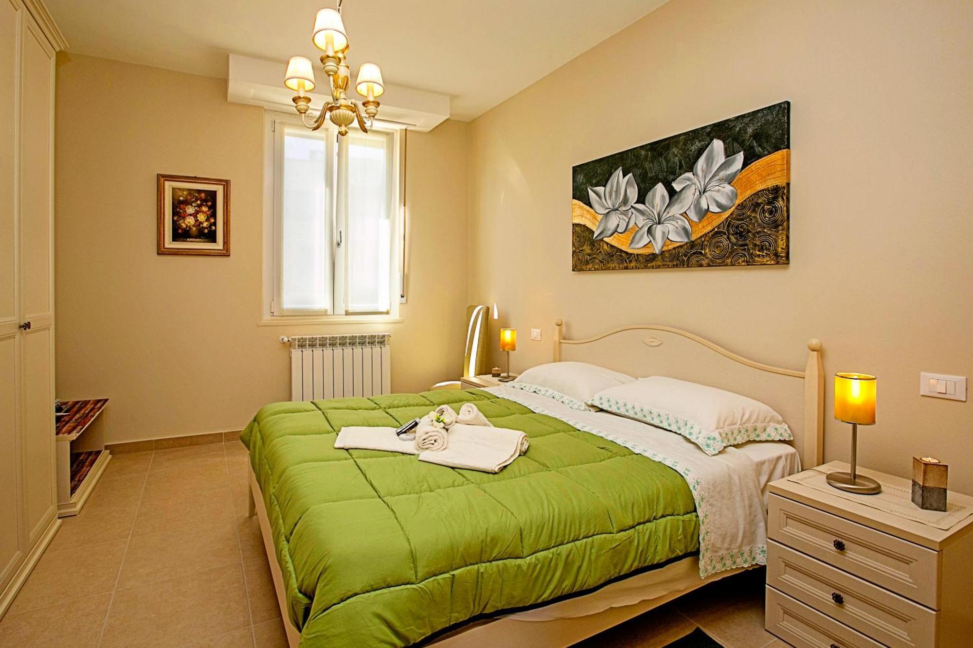 Villa Mimosa - Appartamento 2 - Happy Rentals Desenzano del Garda Bagian luar foto