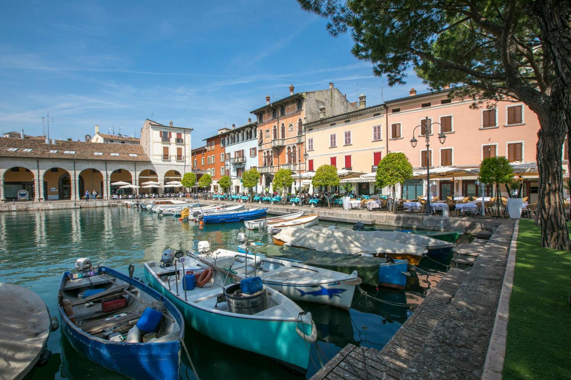 Villa Mimosa - Appartamento 2 - Happy Rentals Desenzano del Garda Bagian luar foto